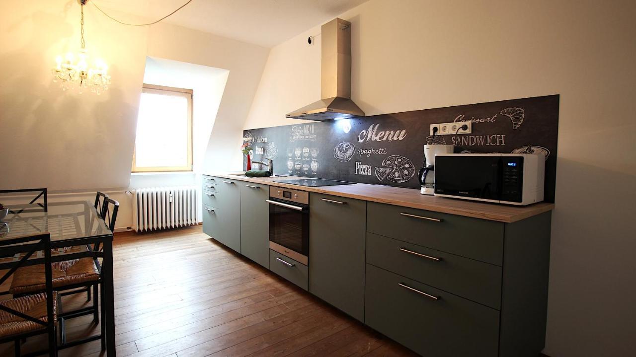 Zentrale Stadtwohnung - Direkt Am Main, Park-Ausblick 维尔茨堡 外观 照片